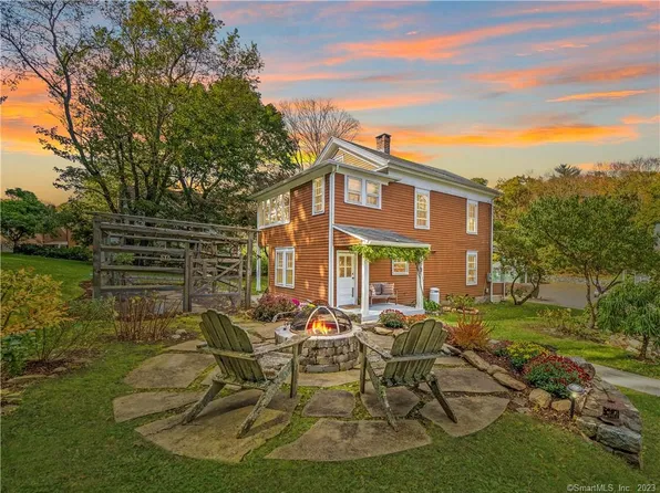 32 West Church Street, Wilton, CT 06897