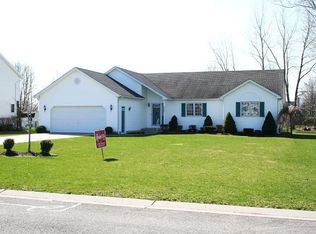 5264 Terri Ln, North Tonawanda, NY 14120