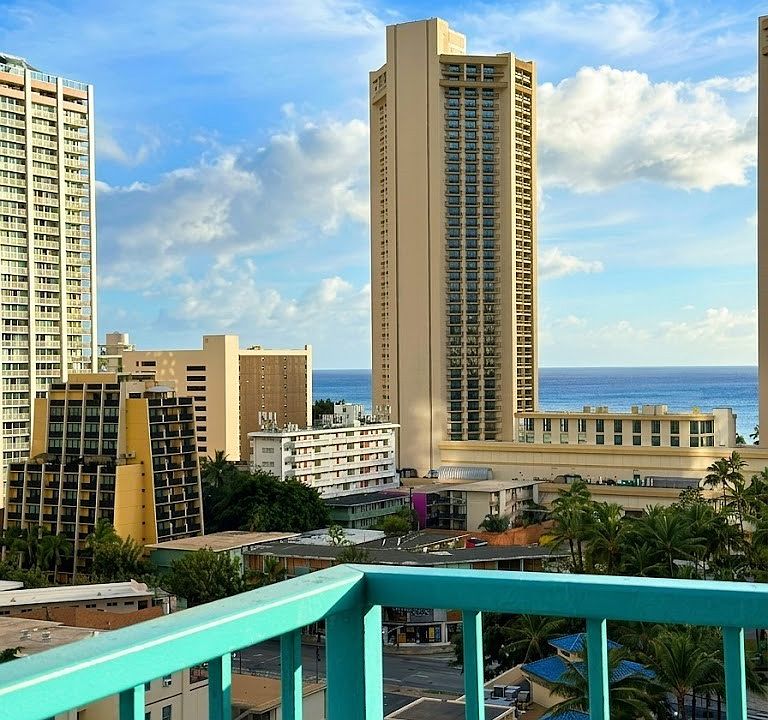1st image of 444 Kanekapolei St #1402