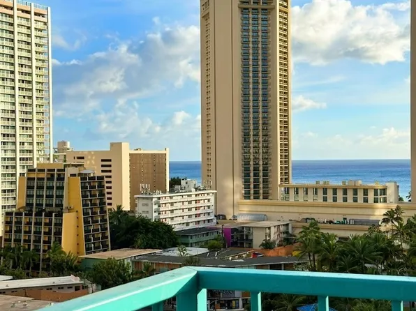 444 Kanekapolei St #1402, Honolulu, HI 96815