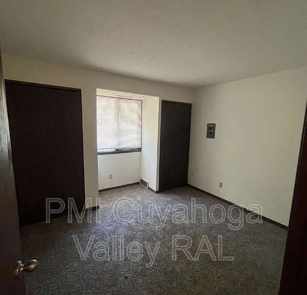 1516 W Market St — Photo 5