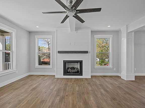 4th image of 422 W Lakeview Dr