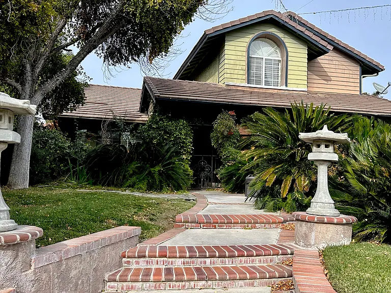 The sweet house!