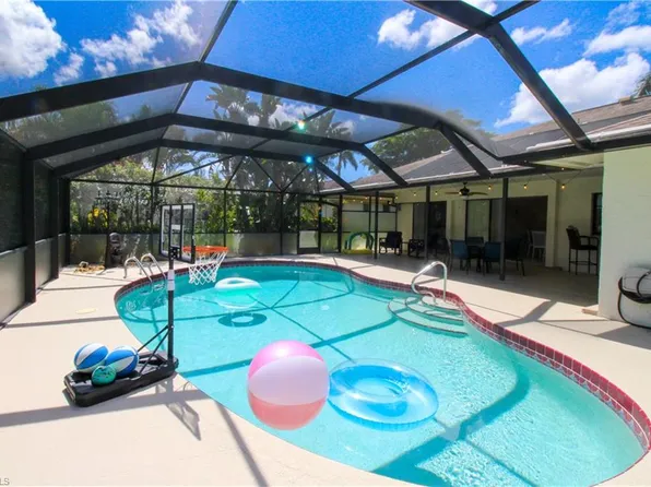 213 Bay Meadows Dr, Naples, FL 34113