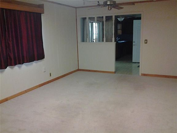4th image of 1609 W Gum St