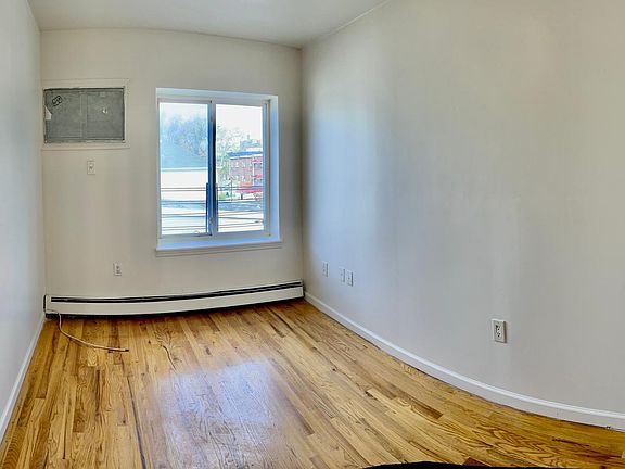 4th image of 620 Saint Lawrence Ave Floor 3