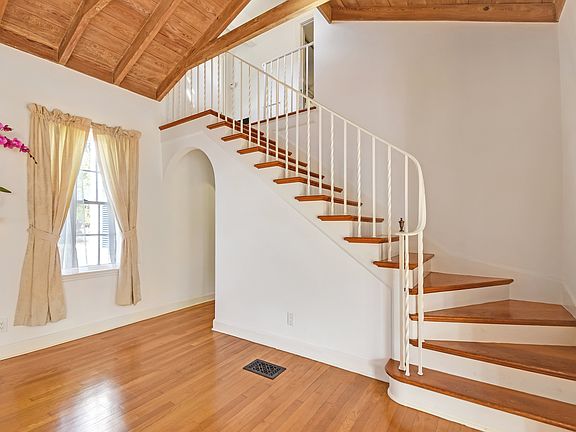 4th image of 800 Claremore Dr