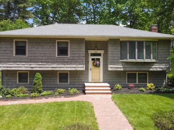 7 Shady Hill Dr, North Reading, MA 01864
