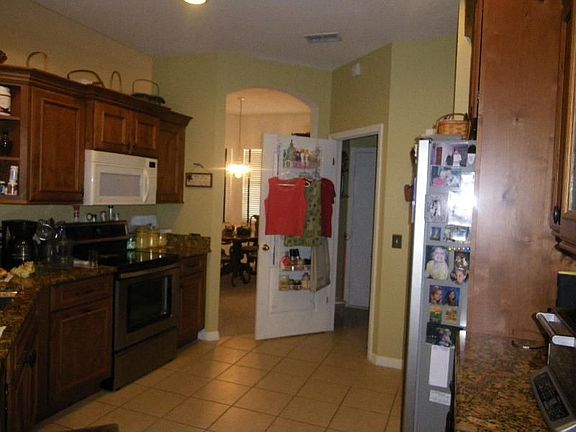 4th image of 2910 Juniper Lake Pl