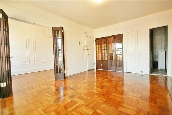 Rented by R New York | media 23