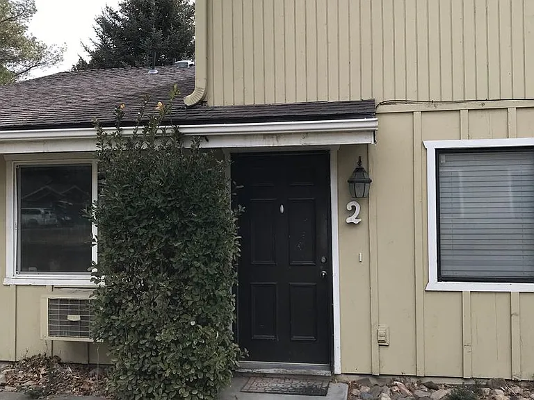 787 Meadows Dr #2 — Photo 1