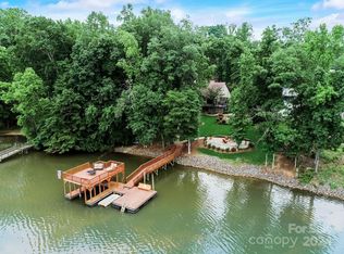 11904 Mountain Crest Cir, Charlotte, NC 28216