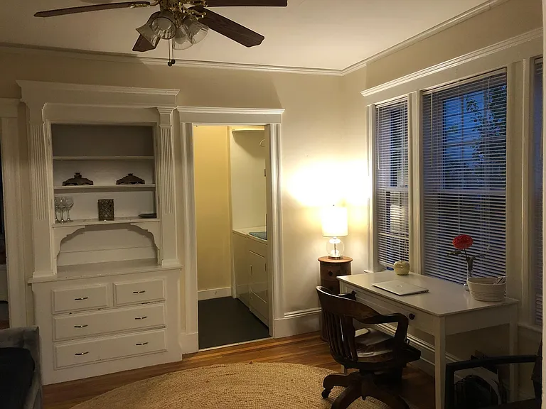 192 Florence St #1 — Photo 9