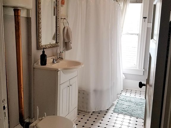 5th image of 1336 Grainger Ave NE
