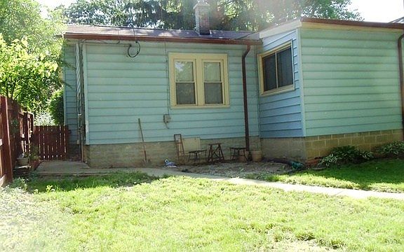 3rd image of 303 White Ave