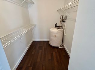 8180 Geneva Ct APT 520, Doral, FL 33166