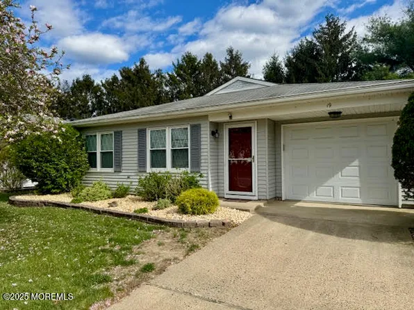19 Lauren Lane S, Brick, NJ 08723