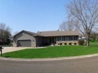 516 Woodvale Dr, Deforest, WI 53532
