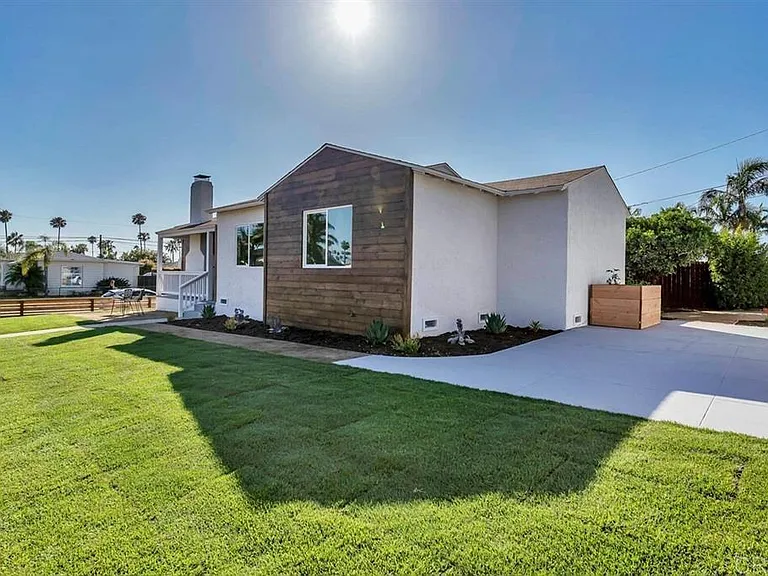 1650 Alvarado St — Photo 3