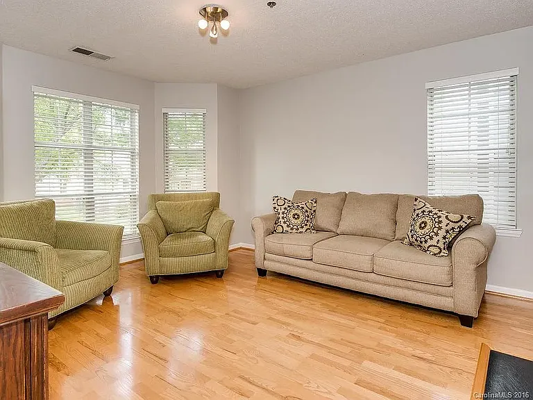 501 Olmsted Park Pl #C — Photo 3