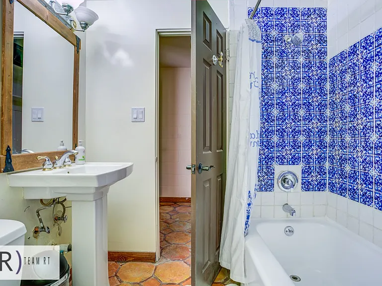 5304 Grassy Trail Dr — Photo 26