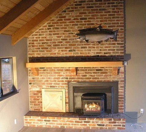 Propane fireplace in LR (one of two)