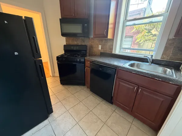 214 64th St #10F, West New York, NJ 07093