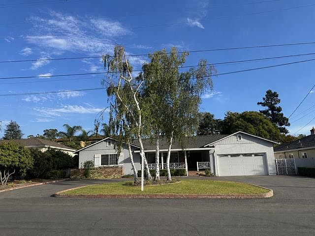 1st image of 300 Rennie Ave
