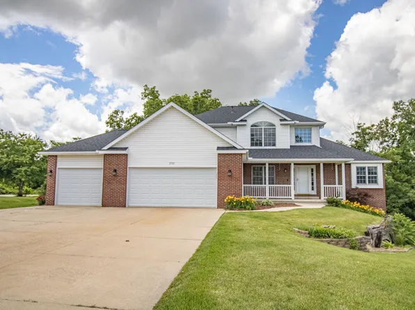 2050 Sky View Dr, Marion, IA 52302