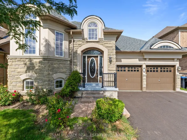 15 Eaglesprings Cres, Brampton, ON L6P 2V8