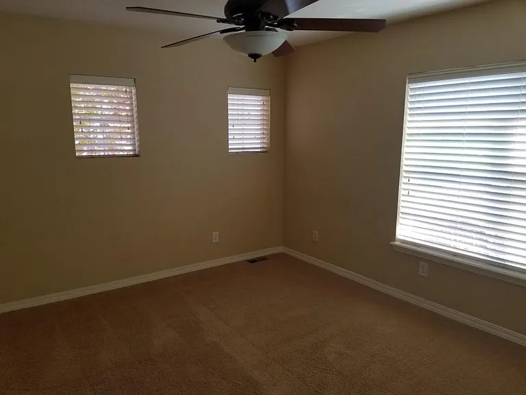 2370 Windmill Dr — Photo 20