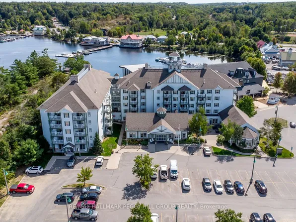 285 Steamship Bay Rd #410, Gravenhurst, ON P1P 1Z9