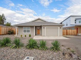 306 E Rapp Rd, Talent, OR