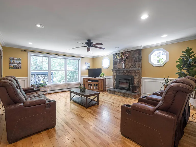 398 Sam Allen Rd — Photo 4