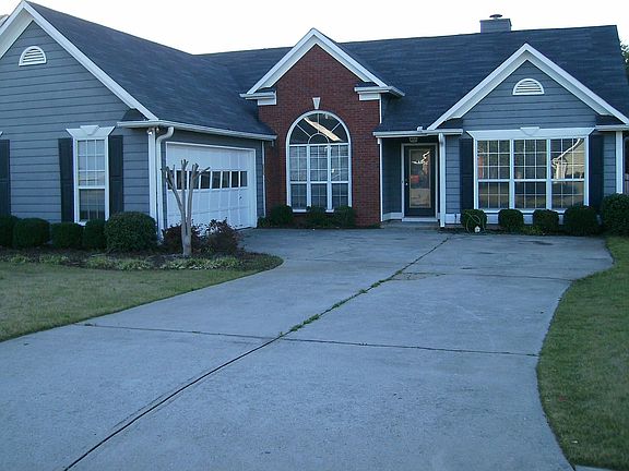 Spacious Home in Quiet Neighborhood