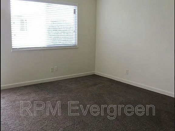 5th image of 1030 W Murray Ave APT B