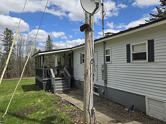 4th image of 1643 Bangor Rd