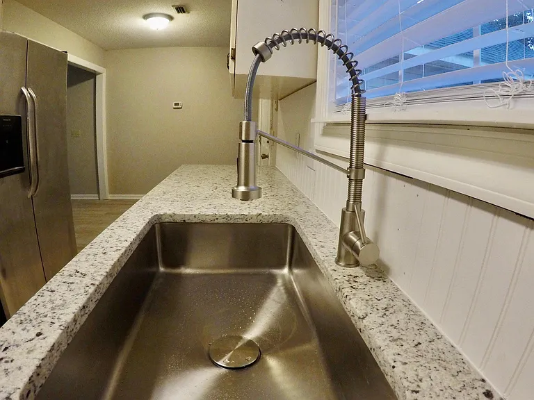 131 Radford Cir — Photo 3
