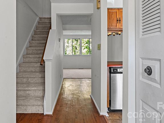 3rd image of 7344 Pebblestone Dr APT A