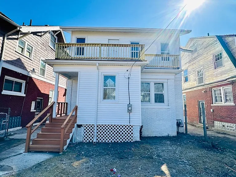 2634 Lawrence St — Photo 2