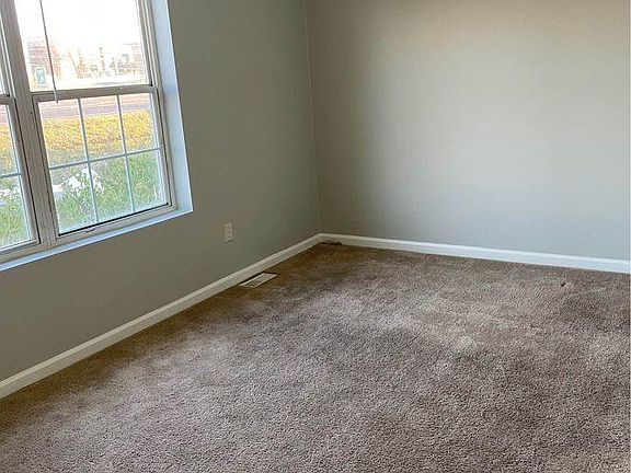 4th image of 144 Eagle Nest Dr