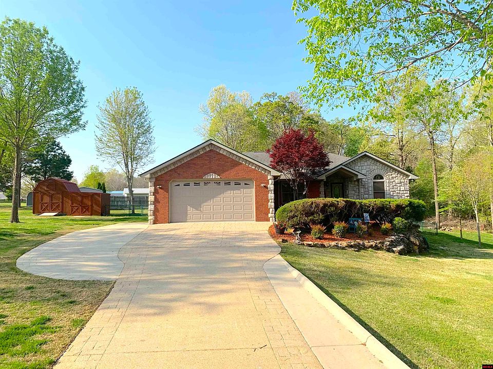 1st image of 109 Lexington Dr