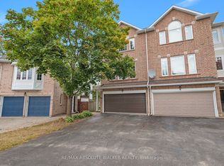 54 Castle Glen Cres, Ottawa, ON K2L 4H1
