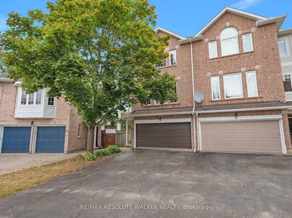 54 Castle Glen Cres, Ottawa, ON K2L 4H1