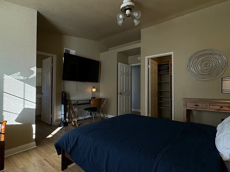 688 Indian Oak Ln #102 — Photo 5