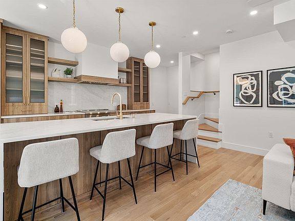 4th image of 24 Wendell St #3