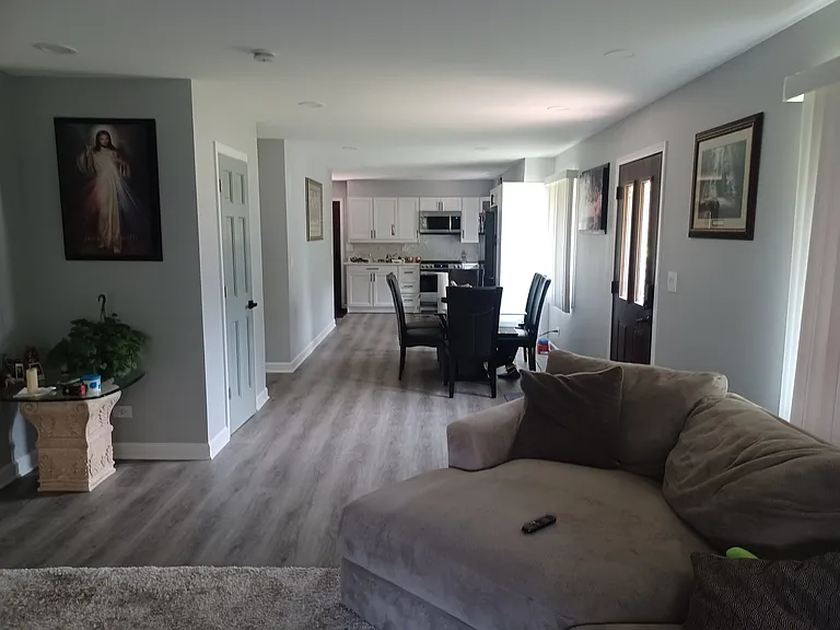 692 Lor Ann St — Photo 6