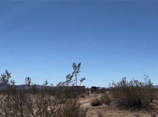 108 N Canyon Dr, Dolan Springs, AZ 86441