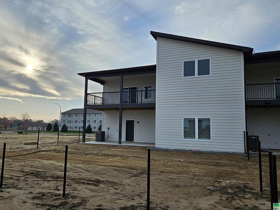 2nd image of 1305 Quiniela Dr