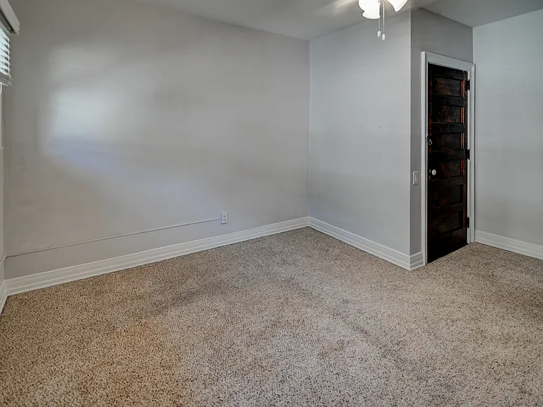 15 E Gilman St #5 — Photo 10
